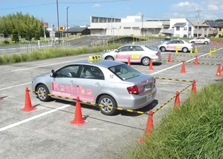 香芝自動車学校　香芝市ドライビングスクール